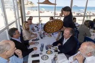 El níspero protagoniza el arranque de “Menjars de la Terra” en las Marinas, con el restaurante Modesto de la Cala de Finestrat