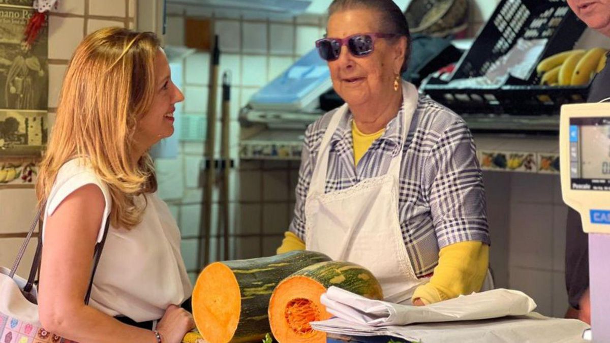 Rosa Dávila at a stall in Recova de Santa Cruz, yesterday.