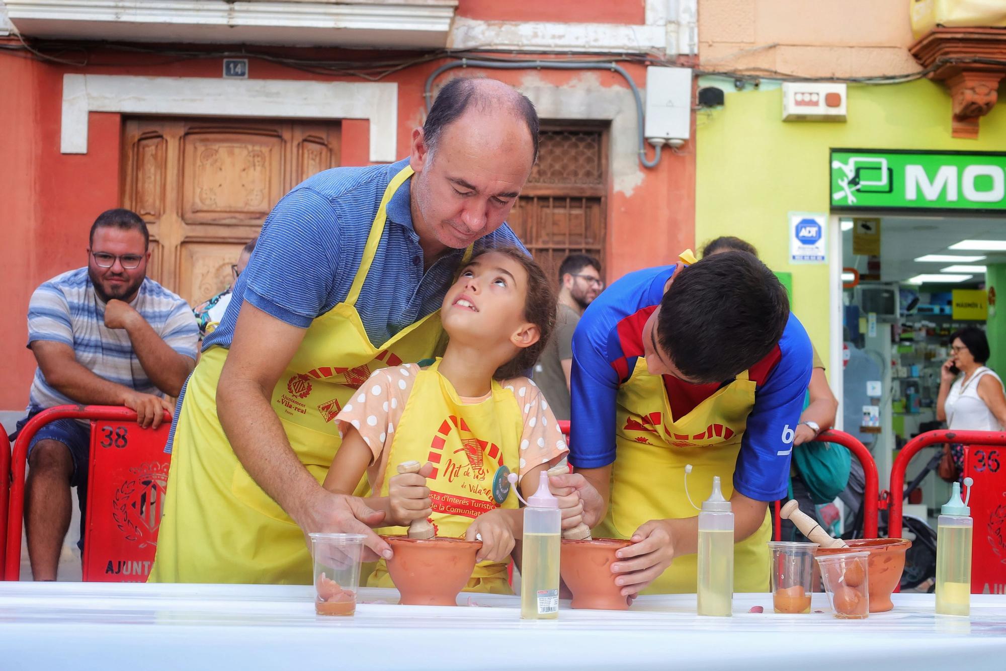 Encuentro para elaborar 'allioli' en las fiestas de Vila-real