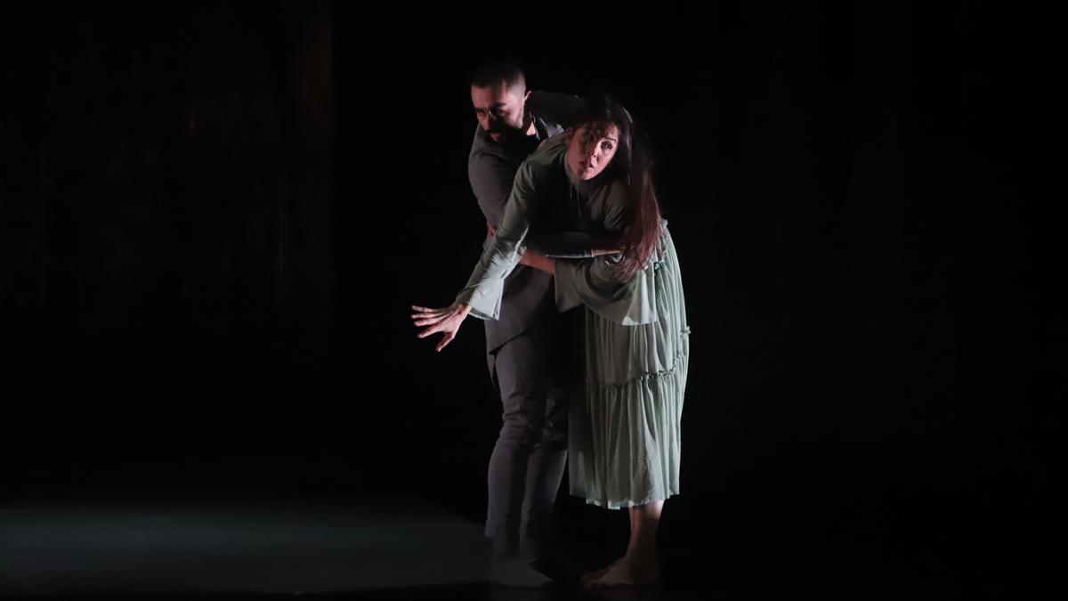 El Gran Teatro de Córdoba acoge la obra de danza contemporánea dirigida por Asun Nogales.