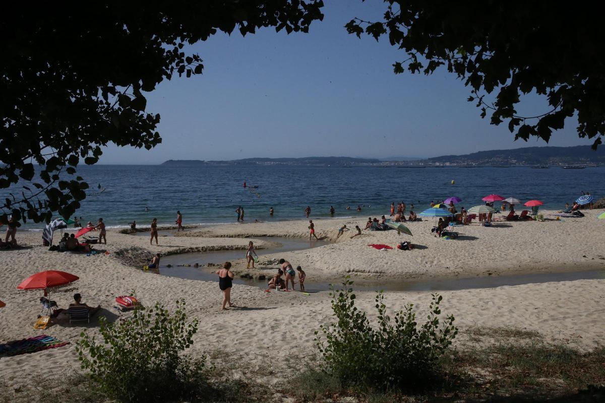 La playa de Agrelo registró hasta tres episodios contaminantes este verano.