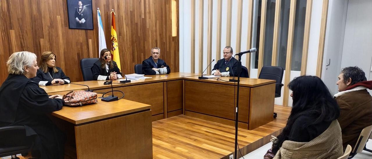 Un juicio en la sala de vistas de la Audiencia en la Ciudad de la Justicia de Vigo.