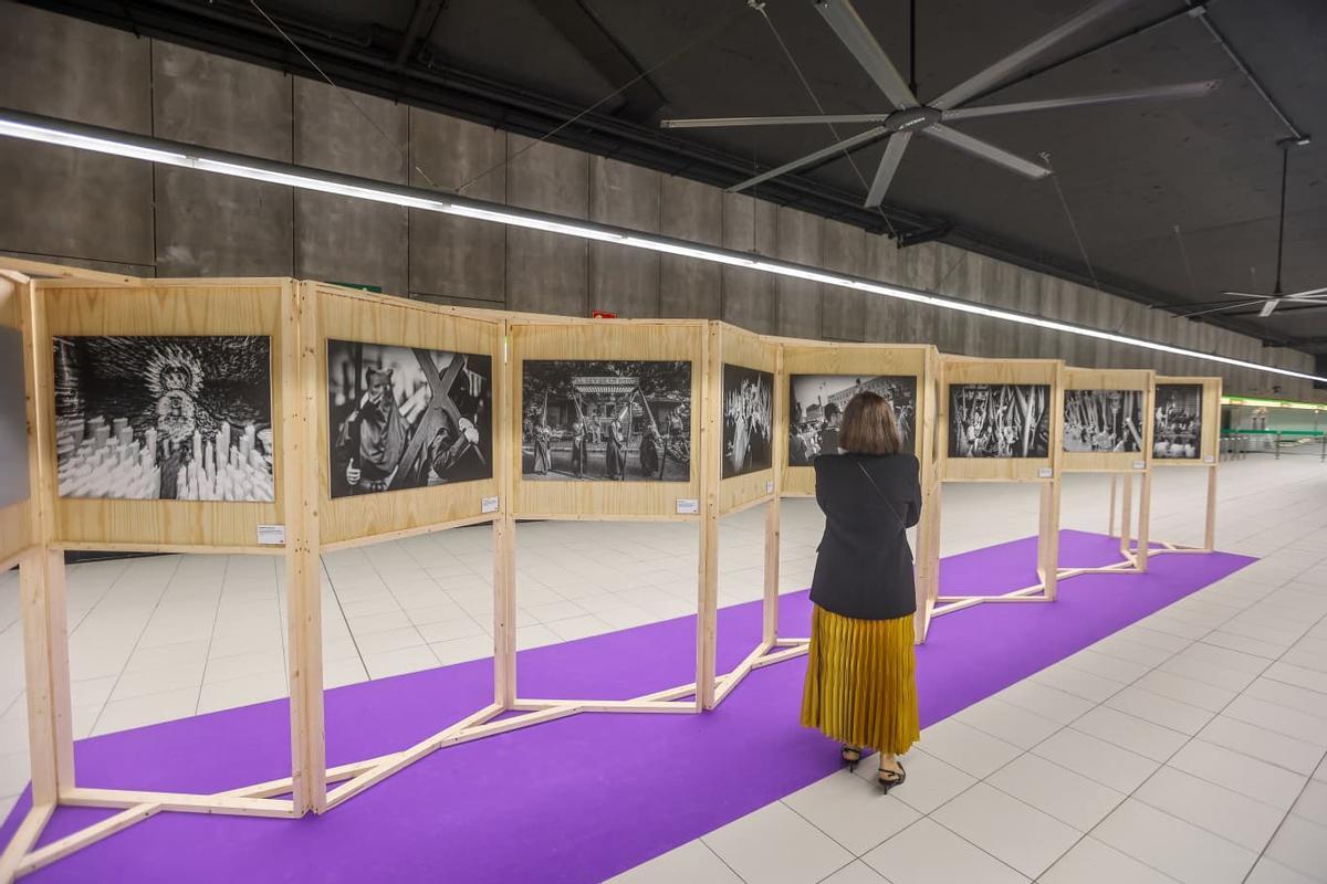 Metro de Málaga acerca la Semana Santa con una exposición de Lorenzo Carnero en Guadalmedina Metro de Málaga acerca la Semana Santa con una exposición de Lorenzo Carnero en Guadalmedina