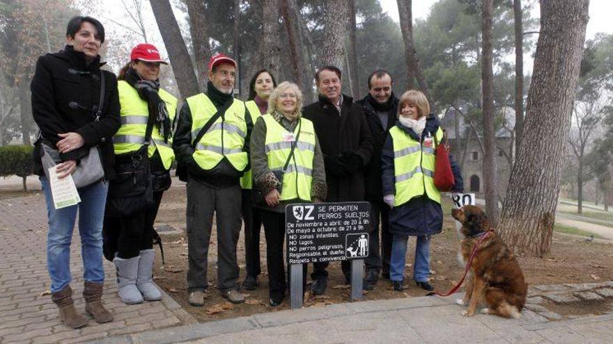 La norma canina veta zonas de juego y exceptúa los perros peligrosos