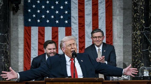 La majoria demòcrata i alguns republicans demanen la destitució de Trump per la seva «maldat i bogeria» amb l’Iran