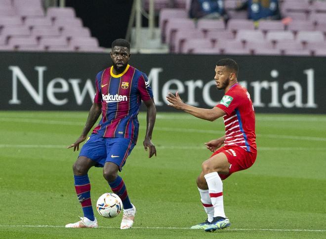 Umtiti se queda finalmente en el Barça, ahora la intención del club es que el central se baje su salario
