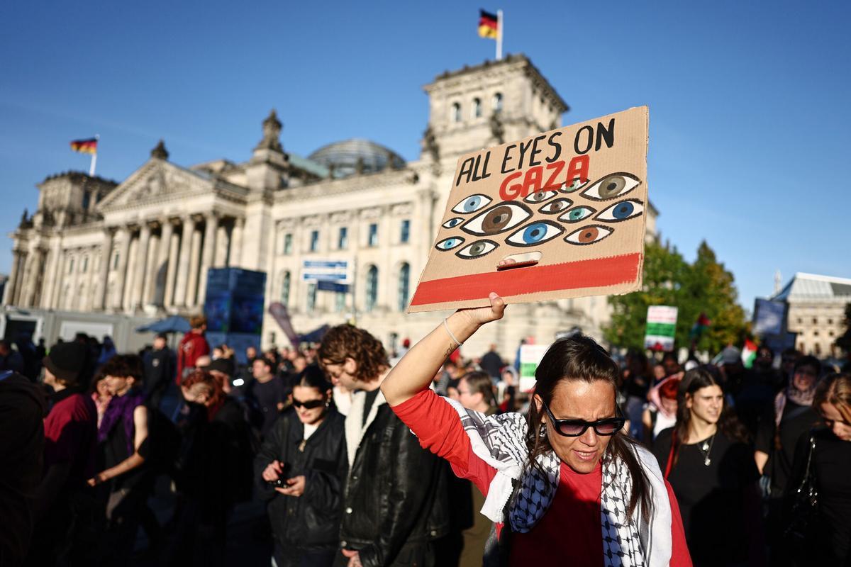 Manifestantes contra el genocidio de Gaza en Belin