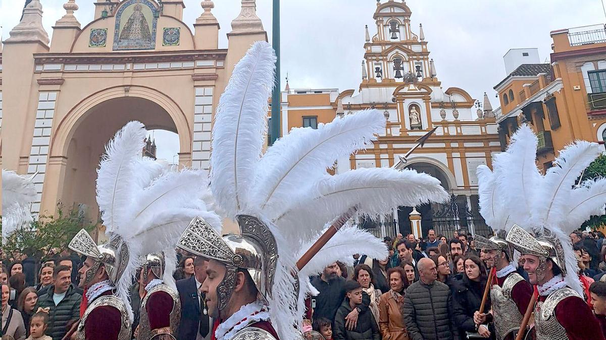 Desfile de los Armaos de la Macarena este Jueves Santo.