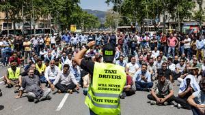 El taxi protesta por el centro de Barcelona