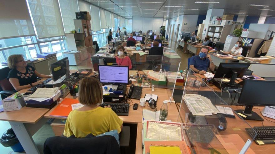 Un tercio del personal más cualificado de la Generalitat se jubilará en 2030