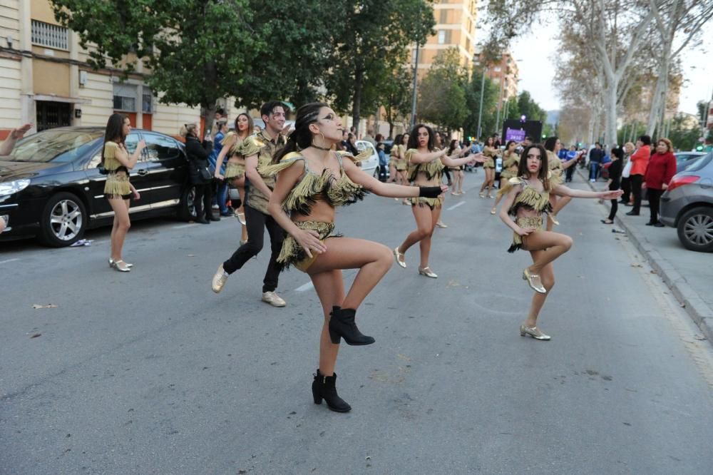 Vistabella saca su carnaval a las calles