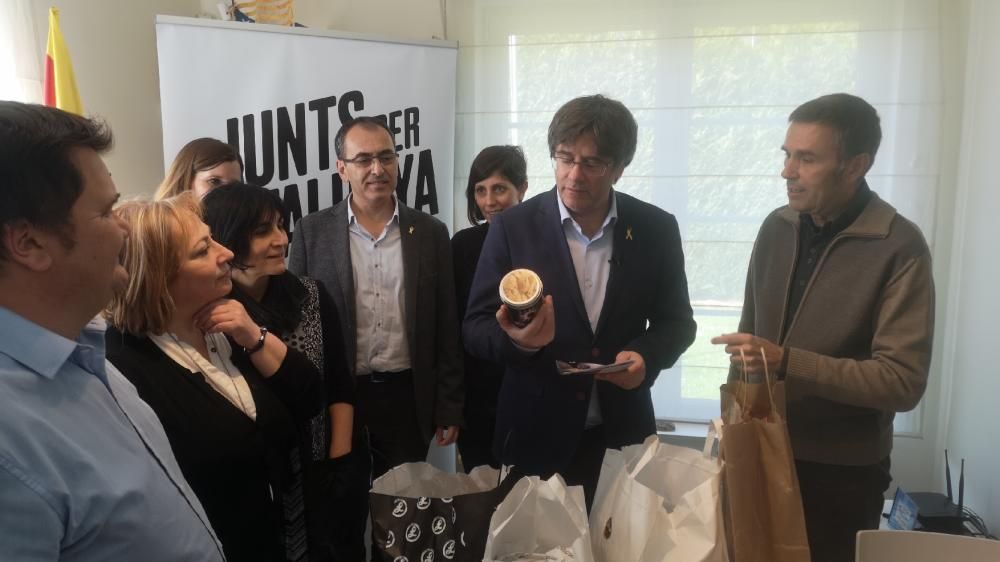 Visita de Junts per Manresa a Puigdemont