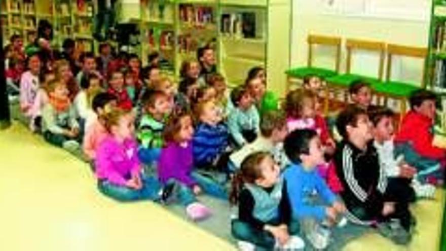 Los niños disfrutan de una novedosa de Blancanieves