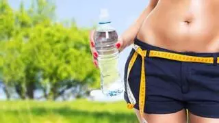 Cuánta agua debes bebes para perder peso