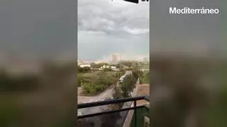 Castellón mantiene el aviso naranja tras una tarde con más de 180 litros, lluvias torrenciales, granizo, incendios y fuertes rachas de viento