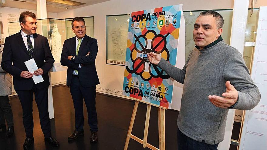 Emilio Fernández entre el concejal de Deportes, Juan Ignacio Borrego, y el diseñador Antón Lezcano.