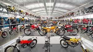 La exposición Motos Made in Spain se queda en Alcalá