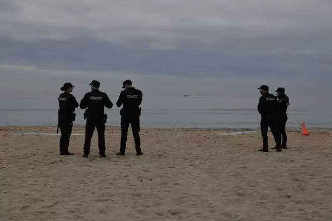 Aparece un cadáver en avanzado estado descomposición en la playa de s'Arenal