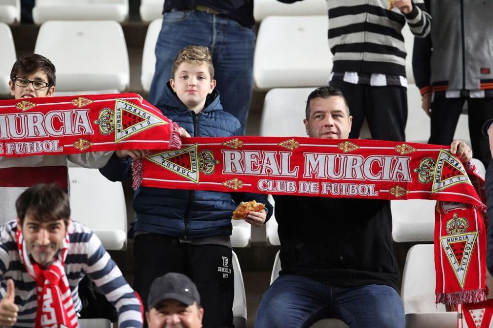 Ambiente en las gradas del Real Murcia - FC Cartagena