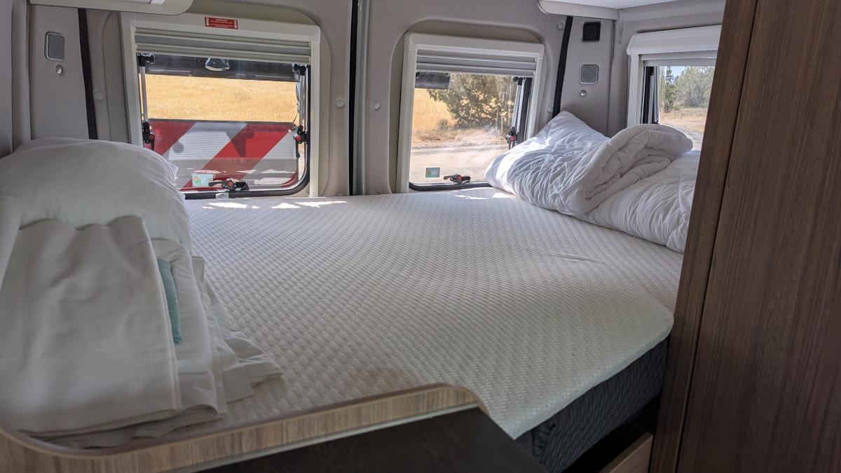 Cama fija trasera en la Weinsberg CaraBus 540 MQ