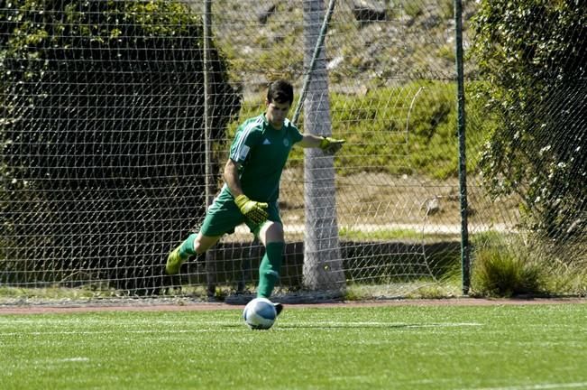 FUTBOL JUVENIL: HURACAN-TAHICHE