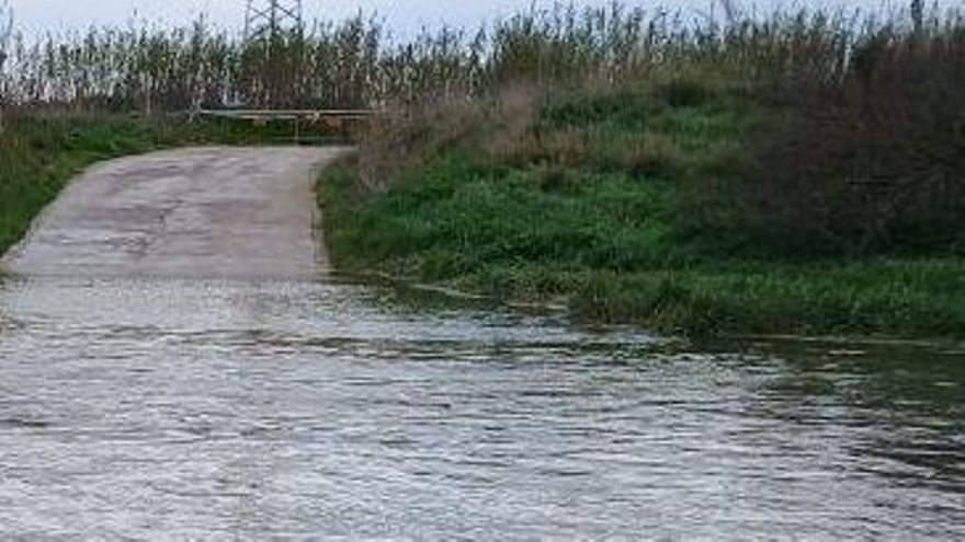 Figueres tanca els passos inundables per la pluja