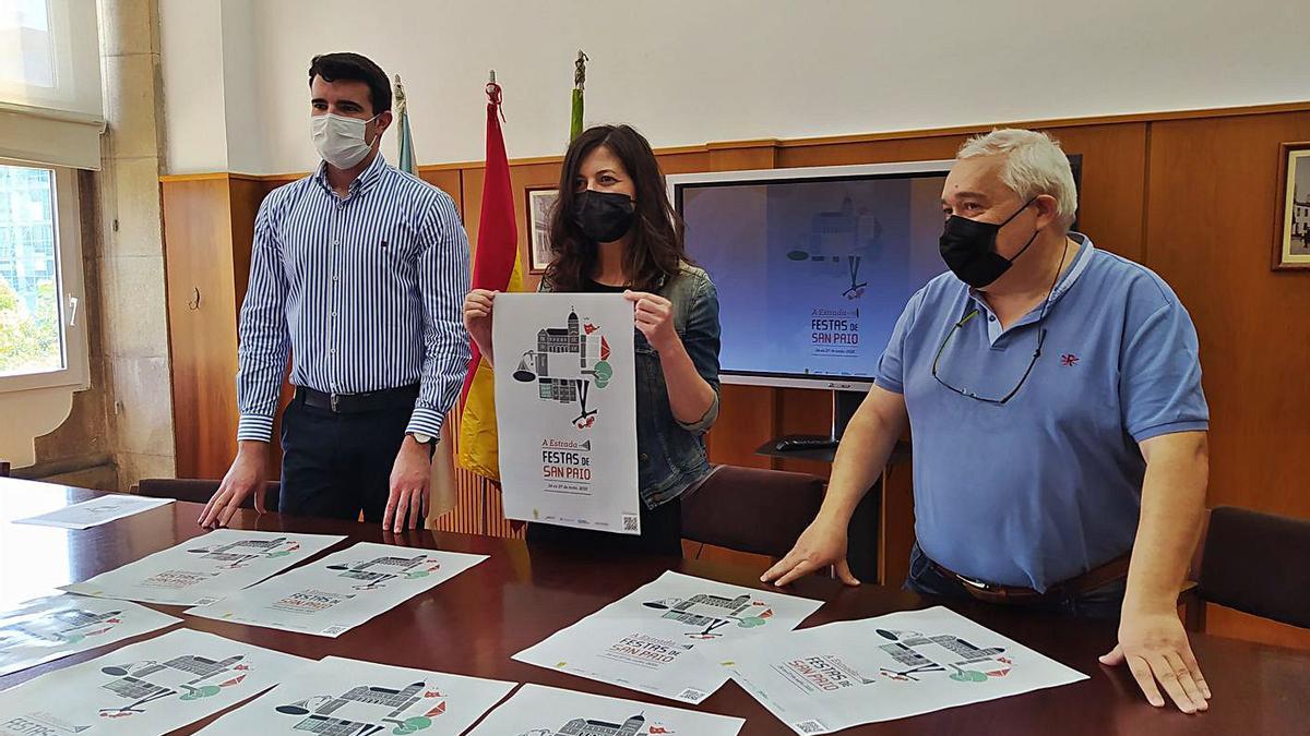 Gonzalo Louzao, Rosa Herráiz y Fernando Campos durante la presentación de las fiestas del San Paio.