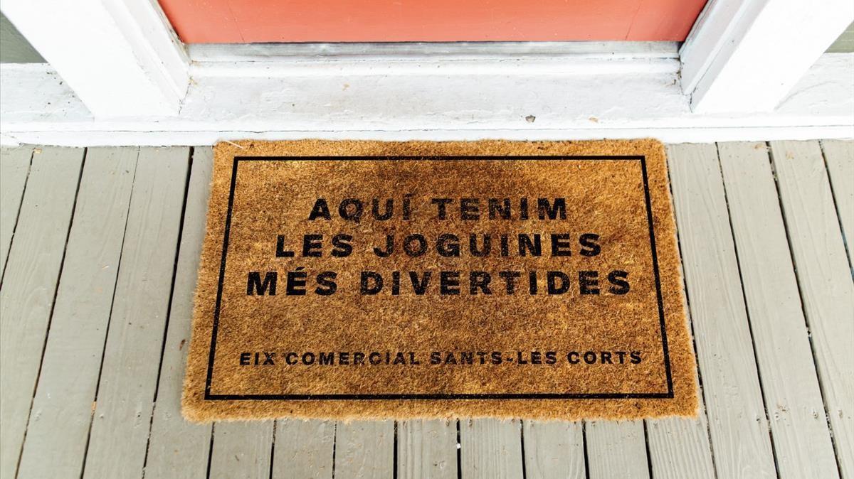 Alfombra de bienvenida personalizada, entre las propuestas del eje Sants-Les Corts