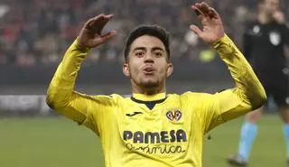 El futbolista del Villarreal con la 'flecha hacia arriba'