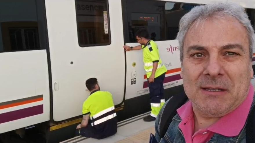 El tren de Plasencia a Madrid, con 40 minutos de retraso al averiarse una puerta