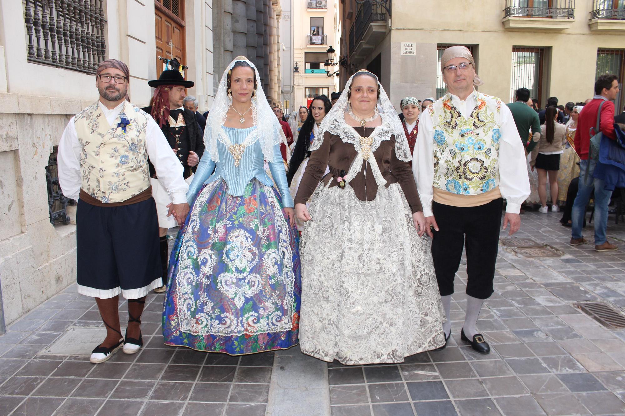 El desfile de falleras mayores en la Ofrenda a San Vicente Ferrer