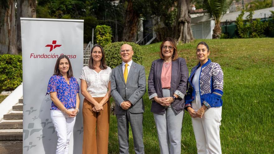 Amayra García, Belén Machado, Rafael Yanes, Candelaria Delgado y Rosario González. | | E.D.