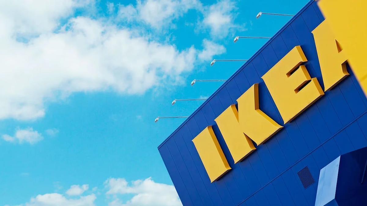 El producto de Ikea más vendido con el que mejorarás tu postura corporal en el trabajo y ganarás espacio