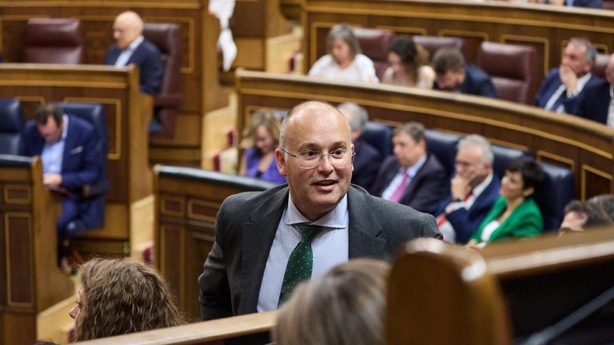 El PP ve a Sánchez &quot;entre la UCI y la UCO&quot; y con la &quot;respiración asistida&quot; de los socios: &quot;Se hace trampas al solitario&quot;