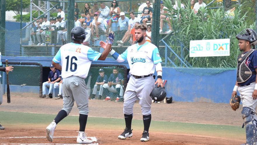 Jugadores del Marlins Puerto Cruz