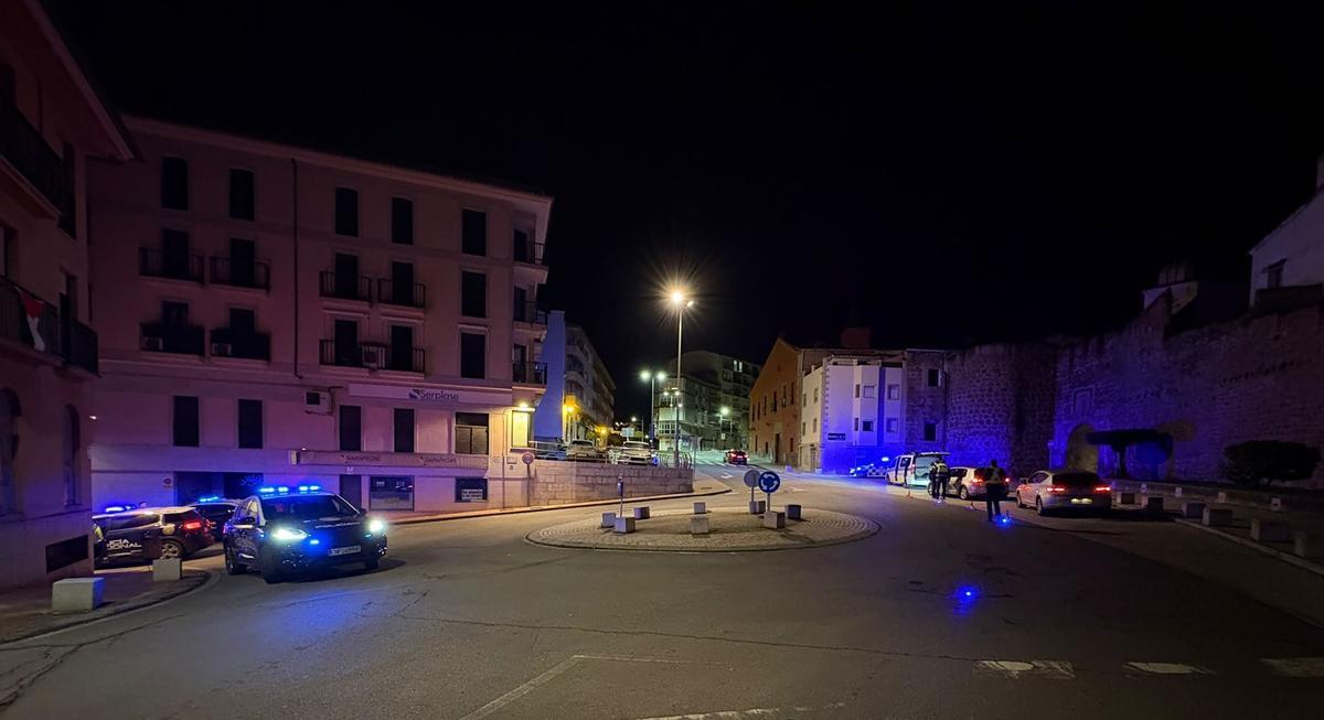 Dos persecuciones policiales en Plasencia acaban con un conductor detenido y otro denunciado.