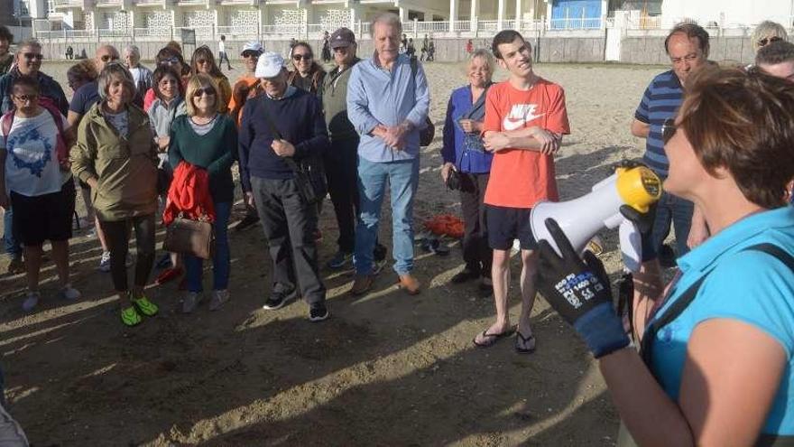 Una ruta de marisqueo organizada por Amarcarril. // Noé Parga