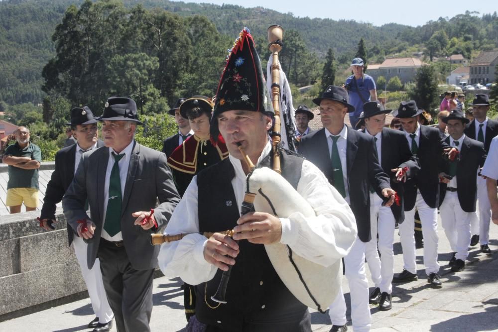 O Hío baila para rendir culto a San Roque