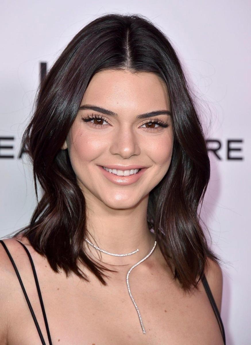 Kendall Jenner usa la lencería de La Perla a modo de vestido