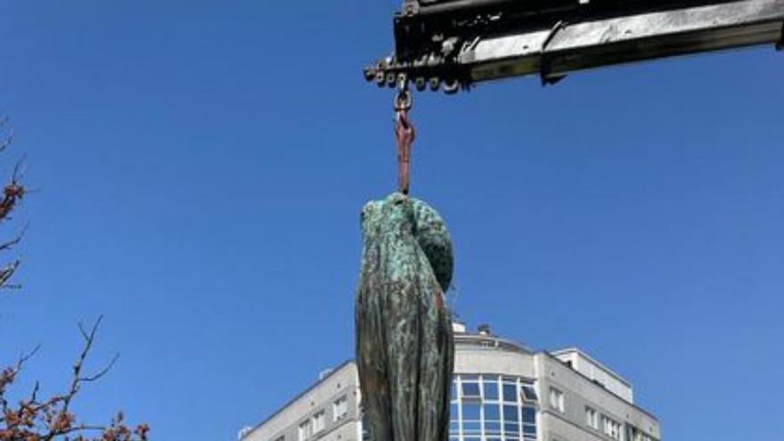 O Carballiño celebra la internacionalización de su ‘Pulpo’ con una escultura