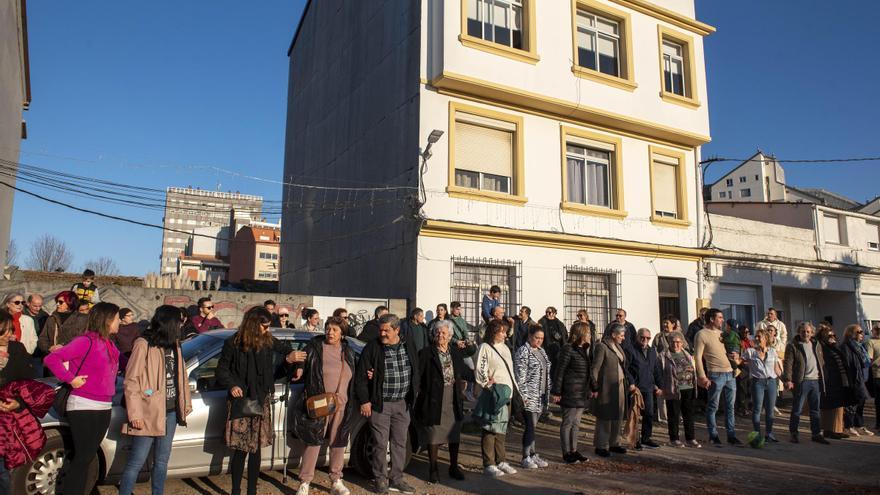 Cadena humana en el Agra dos Mallos: “O vendemos o nos arruinan”