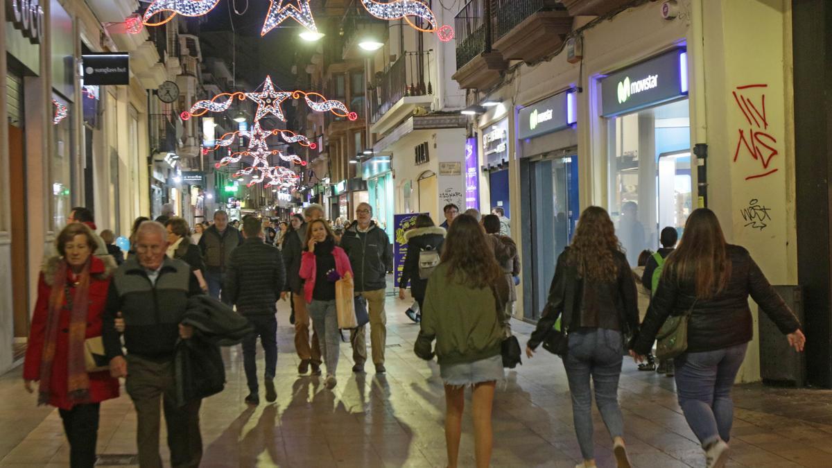 La calle Major, llena de gente en Navidad