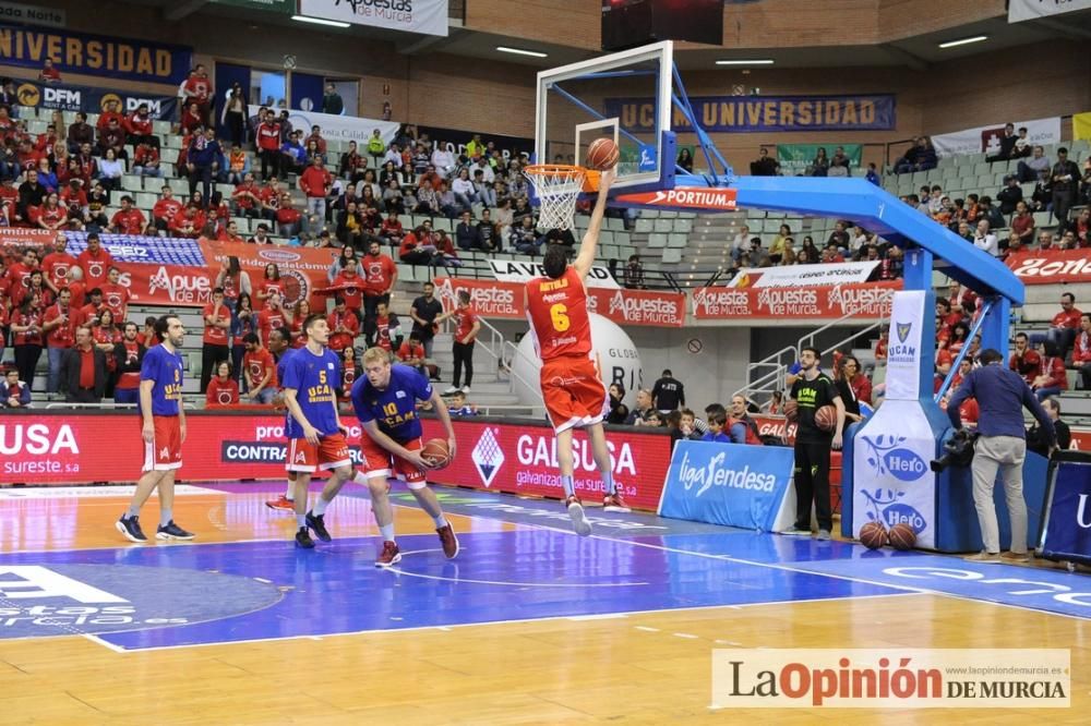 Partido entre el UCAM CB Mucia y el Iberostar