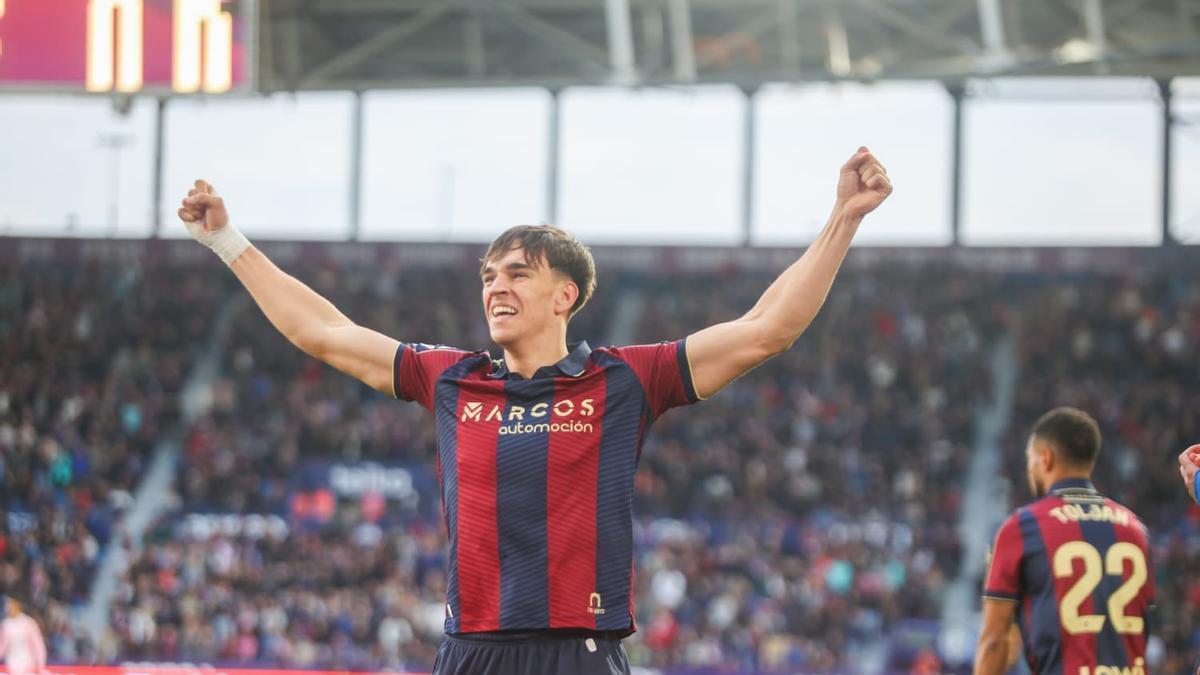Así ha celebrado Carlos Espí el gol que ha abierto el marcador ante el Real Oviedo