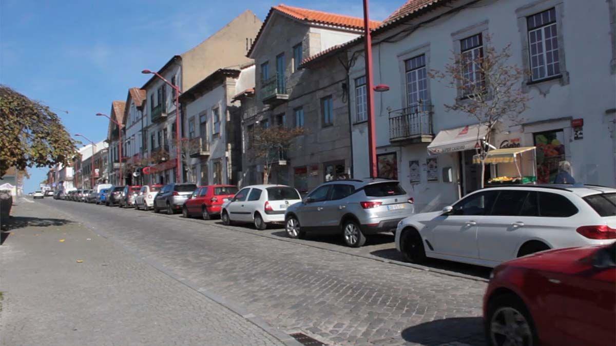 Una calle de una población portuguesa.
