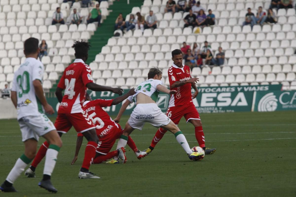 Las imágenes del Córdoba C.F.-Nastic