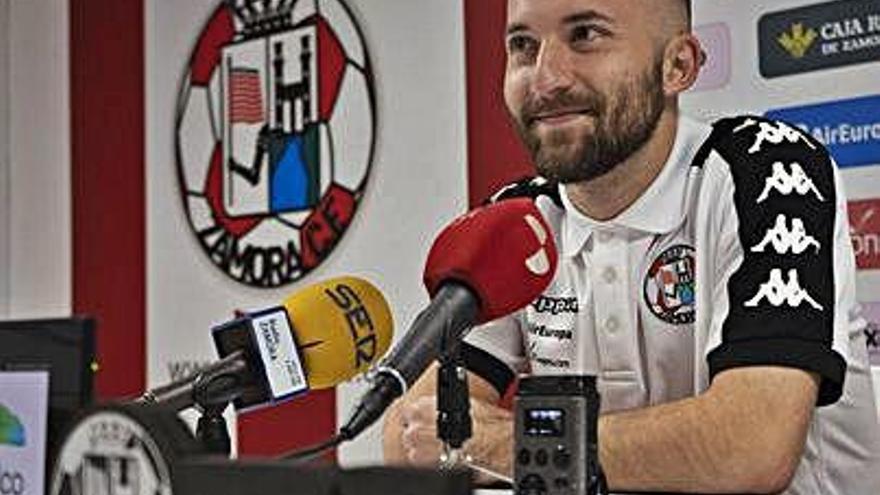 Carlos Parra, ayer en rueda de prensa.