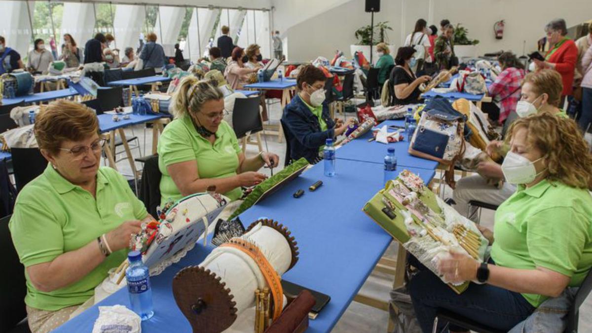 La pasión “milenaria y saludable” por los bolillos llena el Calatrava