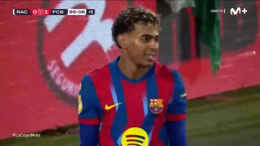 Resumen, goles y highlights del Racing de Santander 0 – 2 FC Barcelona de los octavos de final de la Copa del Rey.