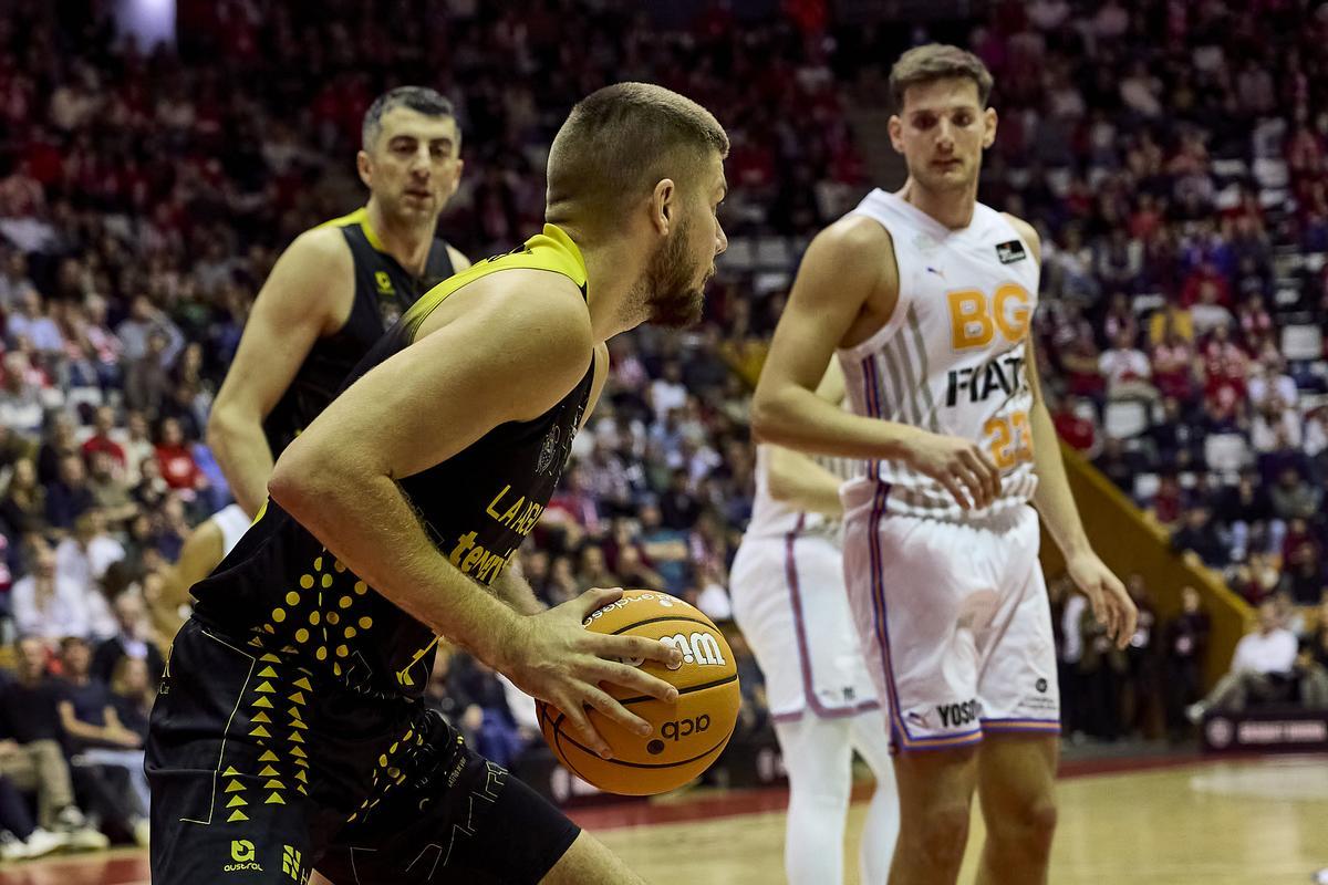 Basquet Girona - La Laguna Tenerife